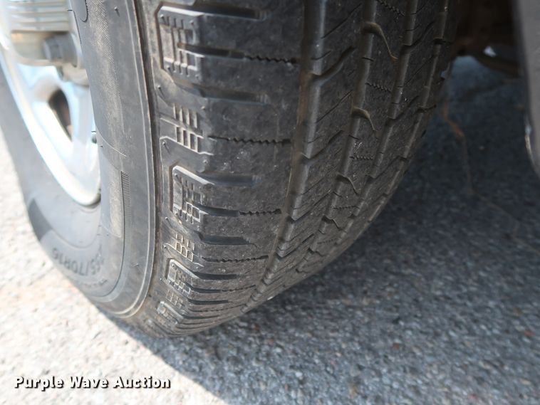 image for item HB9396 2004 Chevrolet Silverado 1500  Ext. Cab pickup truck