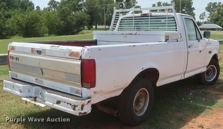 image for item HB9403 1995 Ford F150  pickup truck