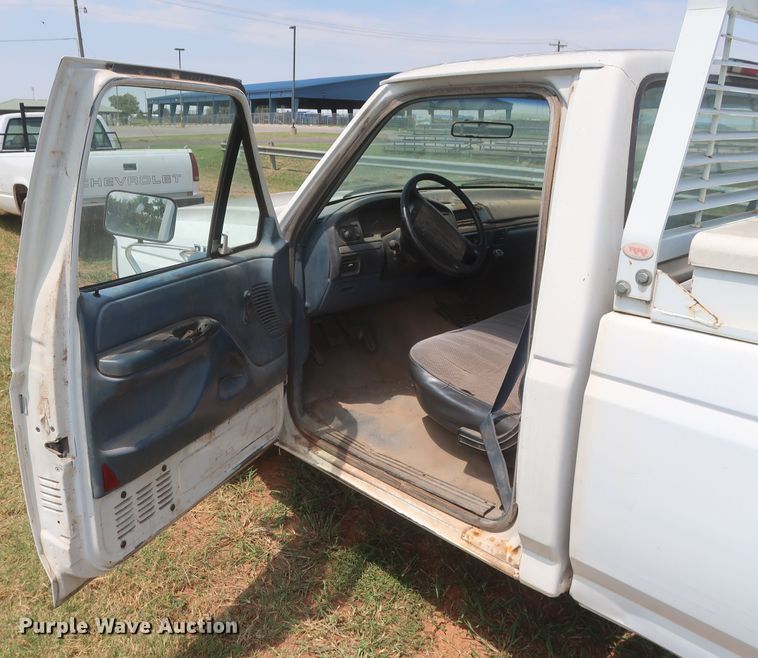 image for item HB9403 1995 Ford F150  pickup truck