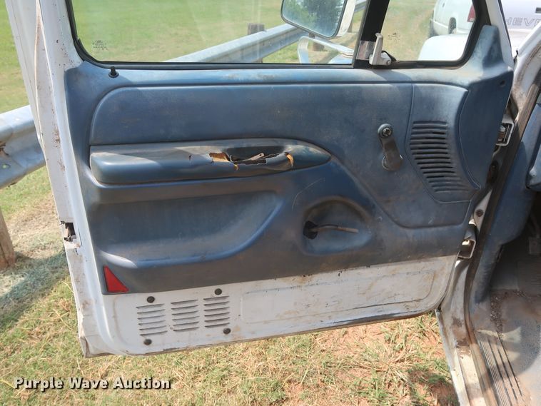 image for item HB9403 1995 Ford F150  pickup truck