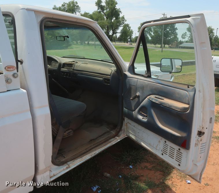 image for item HB9403 1995 Ford F150  pickup truck