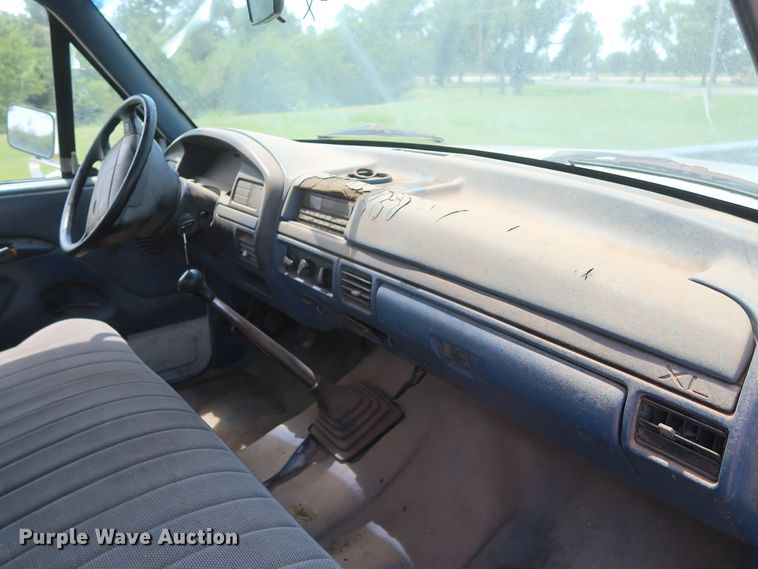 image for item HB9403 1995 Ford F150  pickup truck