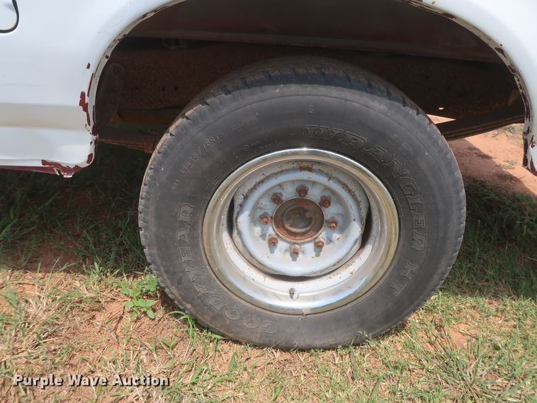 image for item HB9403 1995 Ford F150  pickup truck