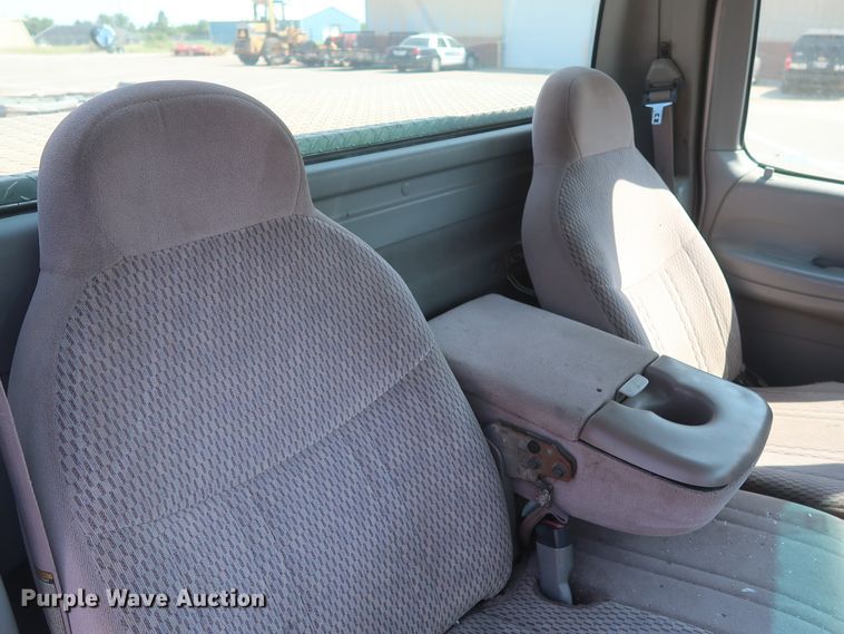 image for item HB9405 1997 Ford F150  pickup truck