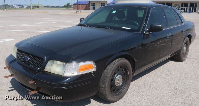 image for item HB9410 2010 Ford Crown Victoria Police Interceptor