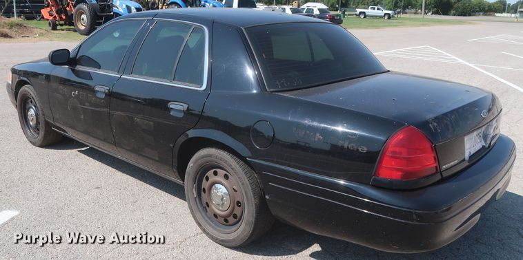 image for item HB9410 2010 Ford Crown Victoria Police Interceptor
