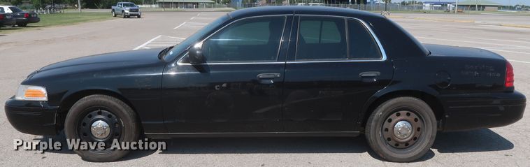 image for item HB9410 2010 Ford Crown Victoria Police Interceptor