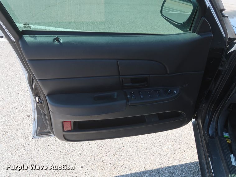 image for item HB9410 2010 Ford Crown Victoria Police Interceptor