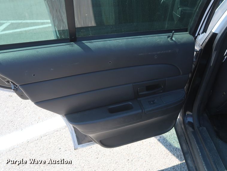 image for item HB9410 2010 Ford Crown Victoria Police Interceptor