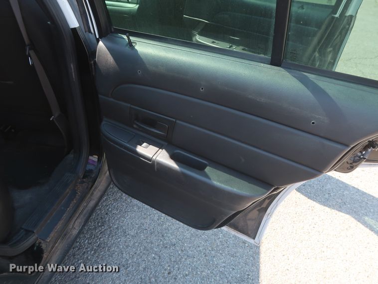 image for item HB9410 2010 Ford Crown Victoria Police Interceptor