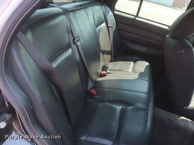 image for item HB9410 2010 Ford Crown Victoria Police Interceptor