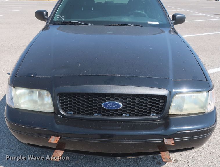 image for item HB9410 2010 Ford Crown Victoria Police Interceptor