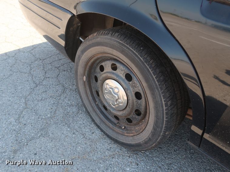 image for item HB9410 2010 Ford Crown Victoria Police Interceptor