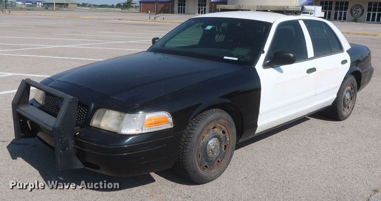 image for item HB9411 2008 Ford Crown Victoria Police Interceptor