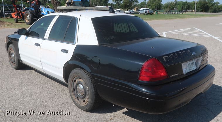 image for item HB9411 2008 Ford Crown Victoria Police Interceptor
