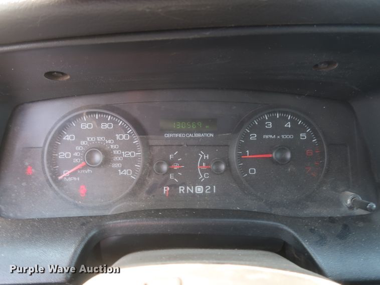 image for item HB9411 2008 Ford Crown Victoria Police Interceptor