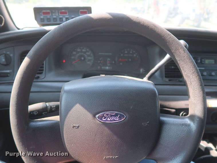 image for item HB9411 2008 Ford Crown Victoria Police Interceptor