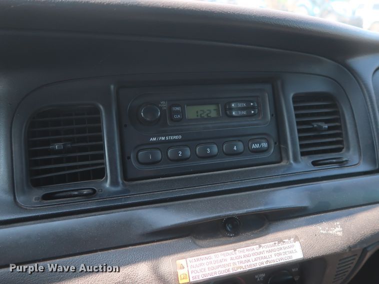 image for item HB9411 2008 Ford Crown Victoria Police Interceptor