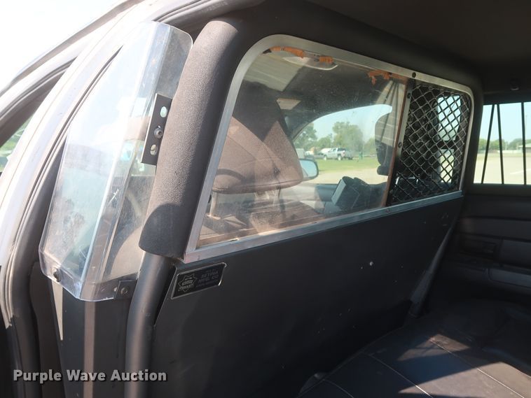 image for item HB9411 2008 Ford Crown Victoria Police Interceptor