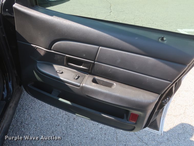 image for item HB9411 2008 Ford Crown Victoria Police Interceptor