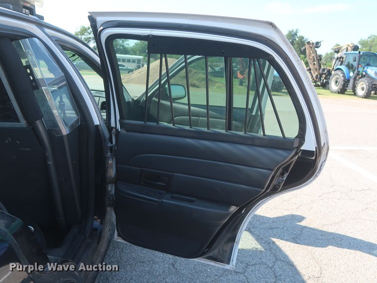 image for item HB9411 2008 Ford Crown Victoria Police Interceptor