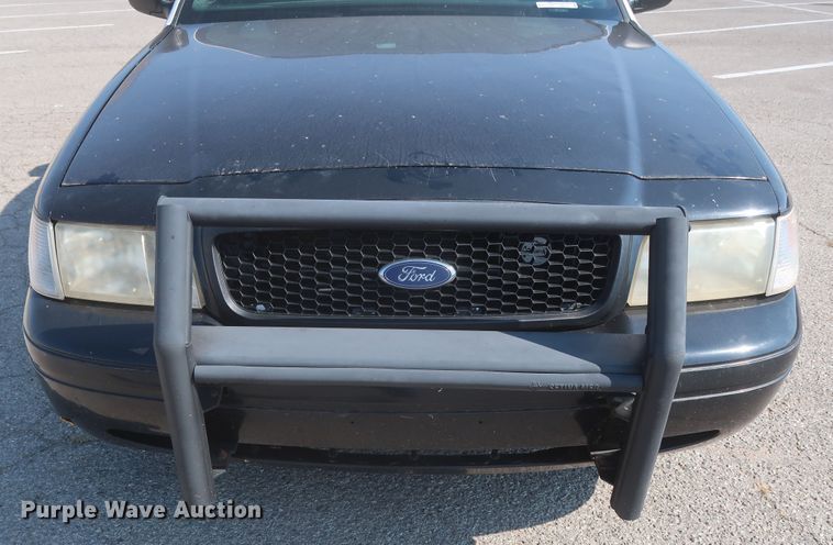 image for item HB9411 2008 Ford Crown Victoria Police Interceptor