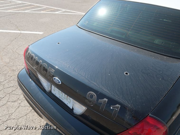 image for item HB9411 2008 Ford Crown Victoria Police Interceptor