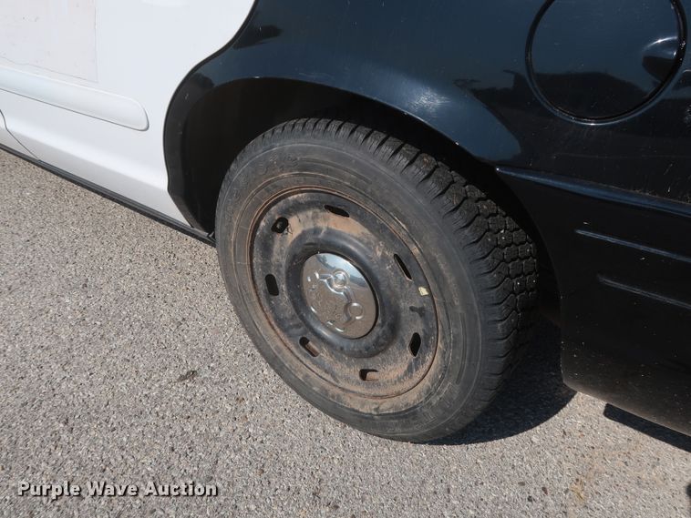 image for item HB9411 2008 Ford Crown Victoria Police Interceptor