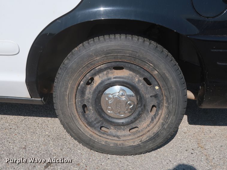 image for item HB9411 2008 Ford Crown Victoria Police Interceptor