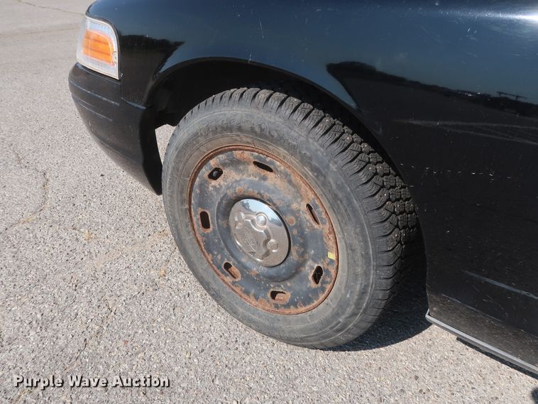 image for item HB9411 2008 Ford Crown Victoria Police Interceptor