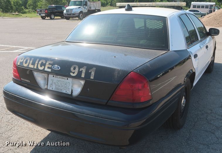 image for item HB9412 2008 Ford Crown Victoria Police Interceptor