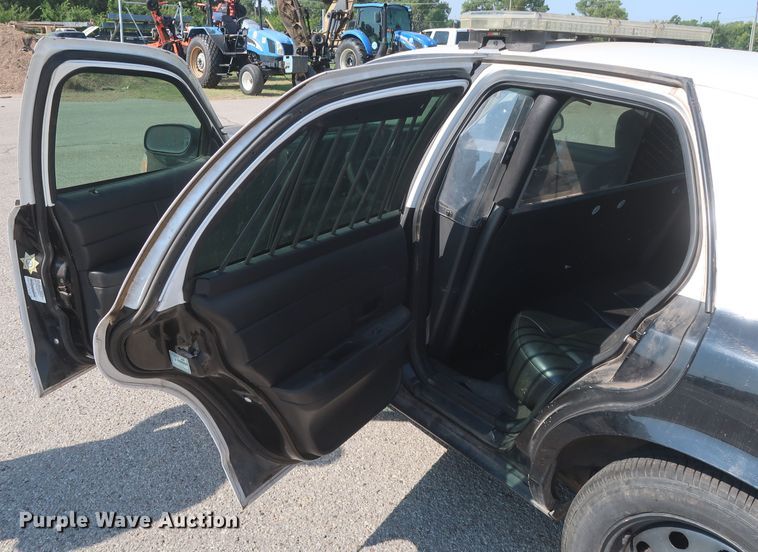 image for item HB9412 2008 Ford Crown Victoria Police Interceptor