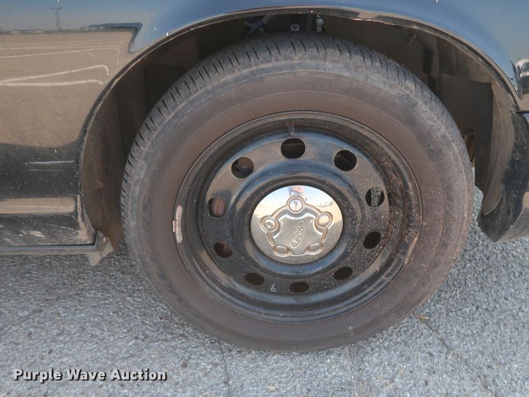 image for item HB9412 2008 Ford Crown Victoria Police Interceptor