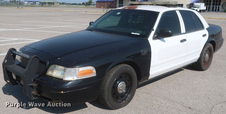 image for item HB9413 2008 Ford Crown Victoria Police Interceptor