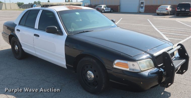 image for item HB9413 2008 Ford Crown Victoria Police Interceptor
