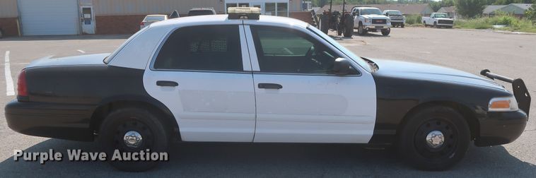 image for item HB9413 2008 Ford Crown Victoria Police Interceptor