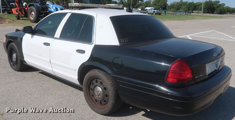 image for item HB9413 2008 Ford Crown Victoria Police Interceptor