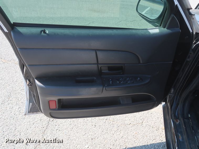 image for item HB9413 2008 Ford Crown Victoria Police Interceptor