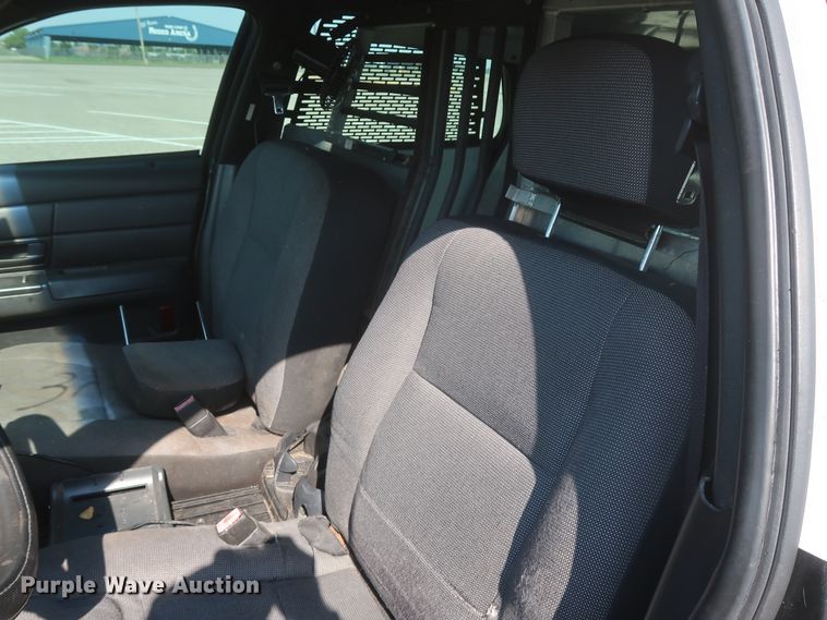 image for item HB9413 2008 Ford Crown Victoria Police Interceptor