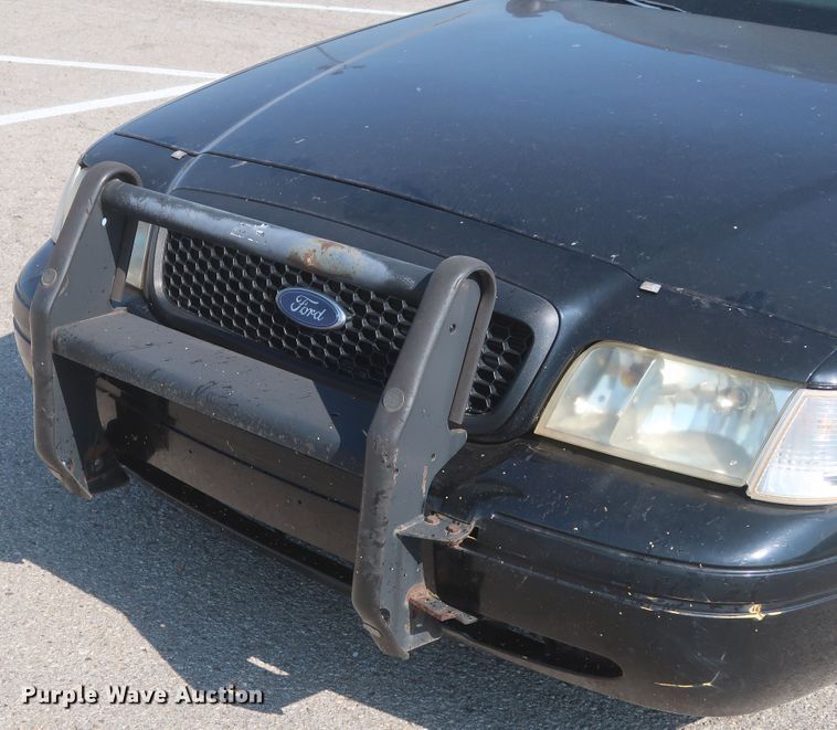 image for item HB9413 2008 Ford Crown Victoria Police Interceptor