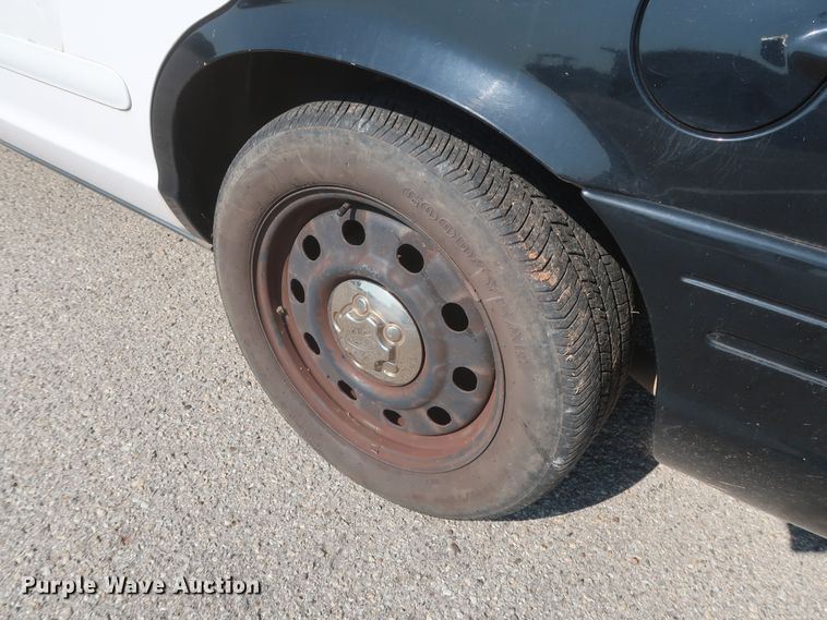 image for item HB9413 2008 Ford Crown Victoria Police Interceptor