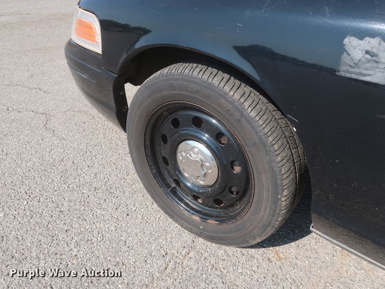 image for item HB9413 2008 Ford Crown Victoria Police Interceptor