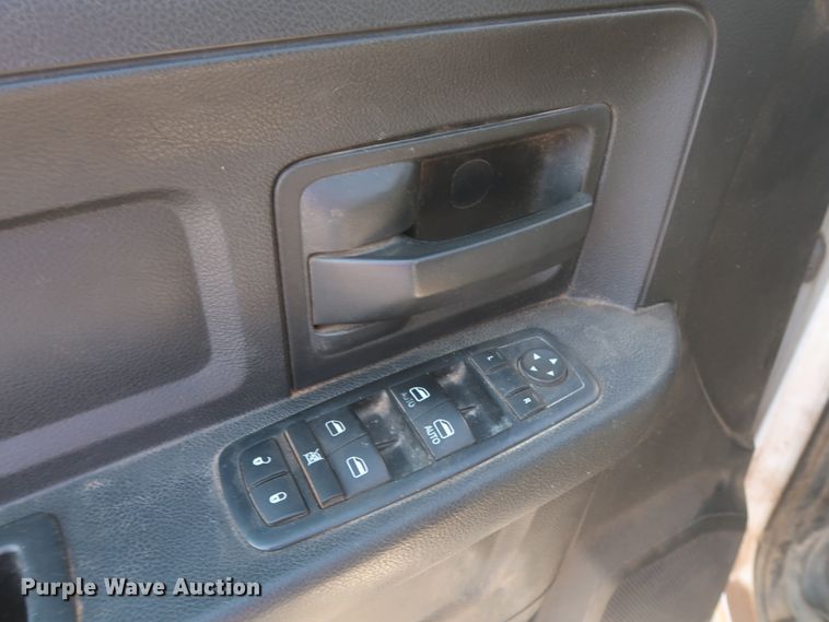 image for item HB9414 2014 Dodge Ram 1500  Crew Cab pickup truck