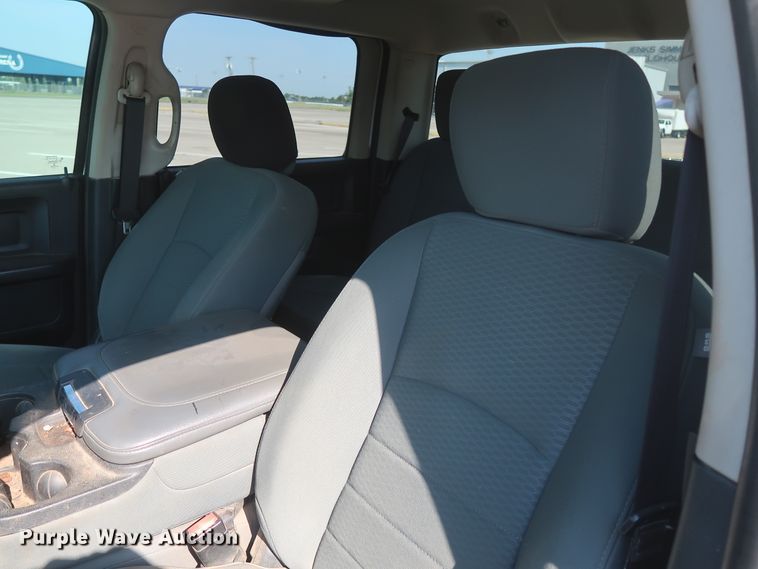 image for item HB9414 2014 Dodge Ram 1500  Crew Cab pickup truck