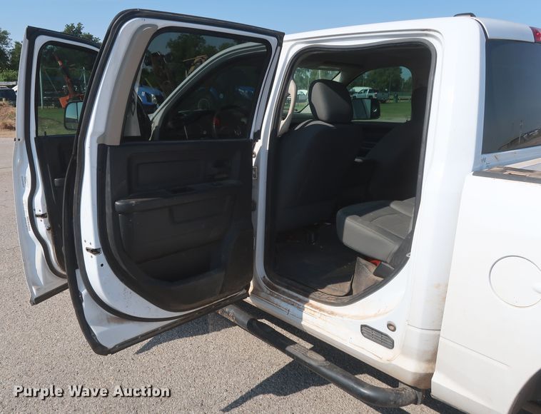 image for item HB9414 2014 Dodge Ram 1500  Crew Cab pickup truck