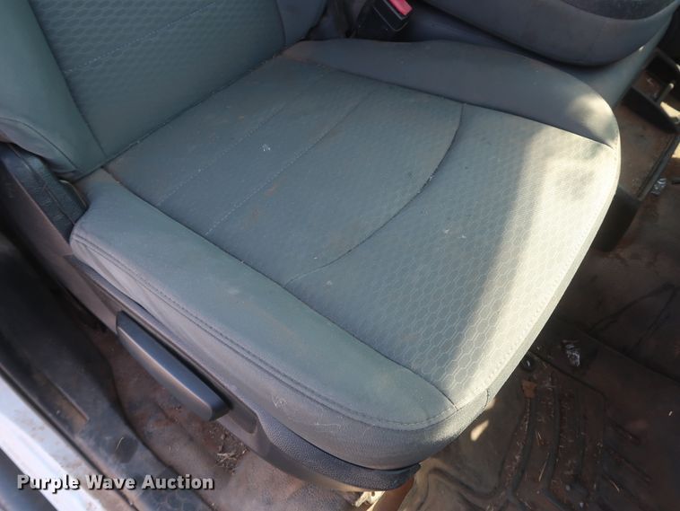 image for item HB9414 2014 Dodge Ram 1500  Crew Cab pickup truck