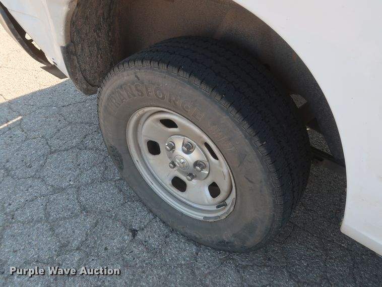 image for item HB9414 2014 Dodge Ram 1500  Crew Cab pickup truck