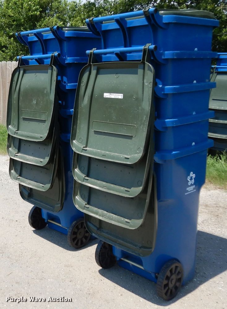 image for item HC9745 (10) trash cans