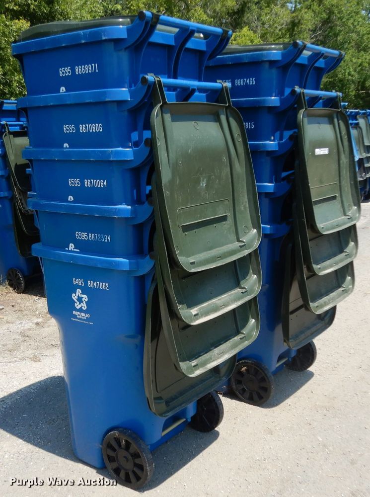 image for item HC9745 (10) trash cans