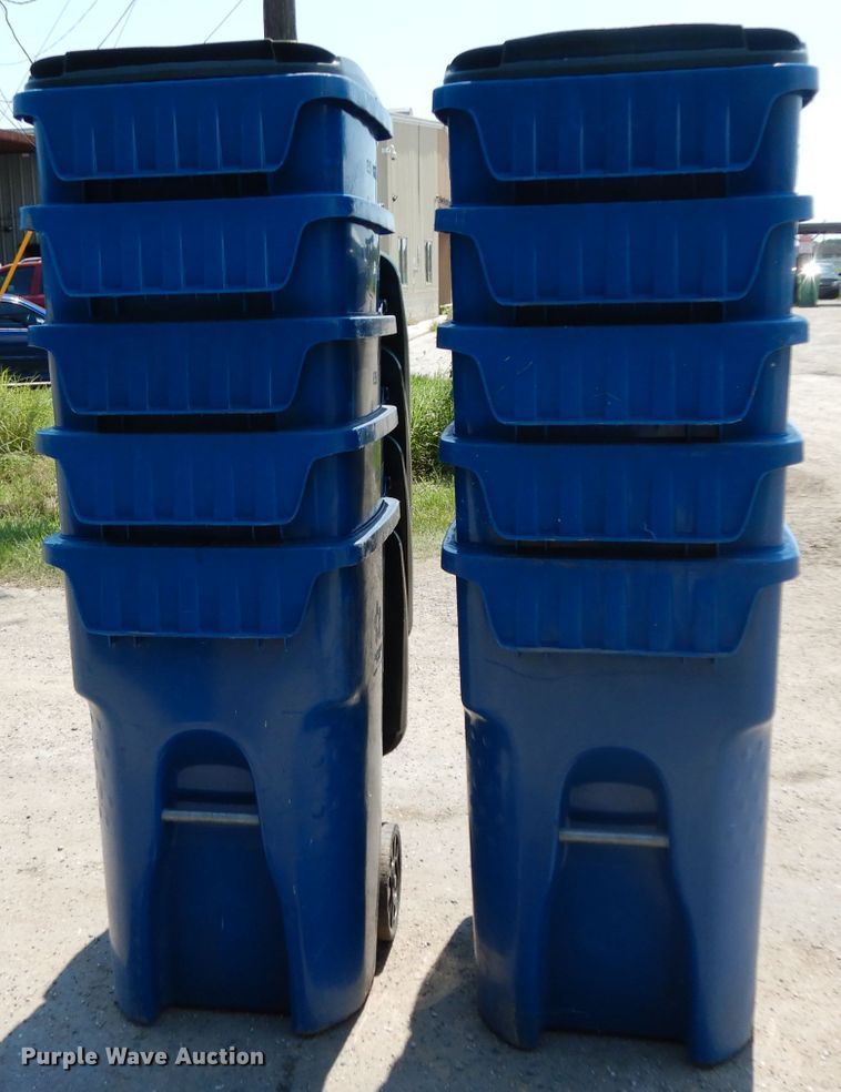 image for item HC9746 (10) trash cans